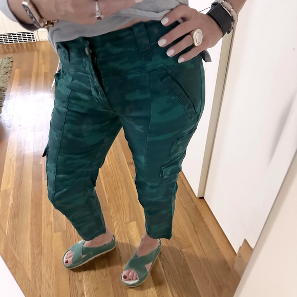 Anthropologie Austin Green Camo High Rise Cargo Pants - Picture 4 of 12